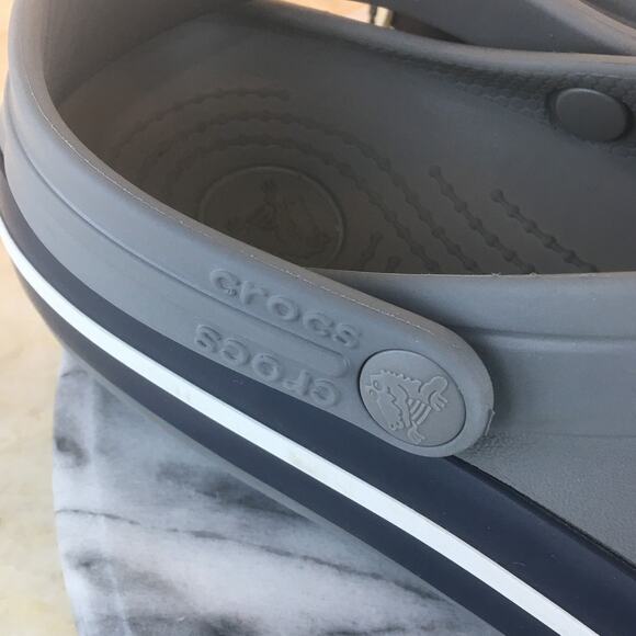 Crocs Gray White Blue Slip-on Sandal Water Shoe Kid's Size J5 - Picture 3 of 9